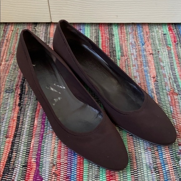 Salvatore Ferragamo brown kitten wedges - Picture 1 of 3